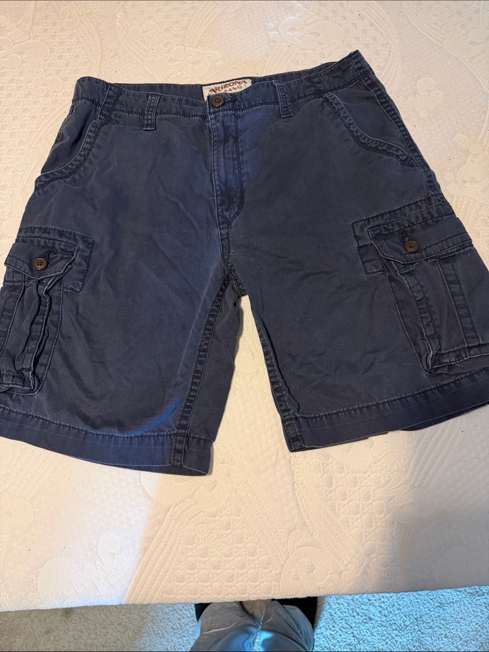 Arizona Jean Company Men’s Navy Cargo Shorts Size 34